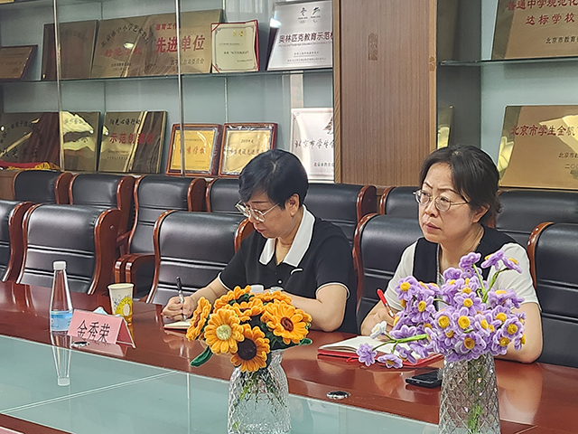 昌平二中回龙观校区迎接区教委领导到校开展科学教育调研指导（照片）_图8.png