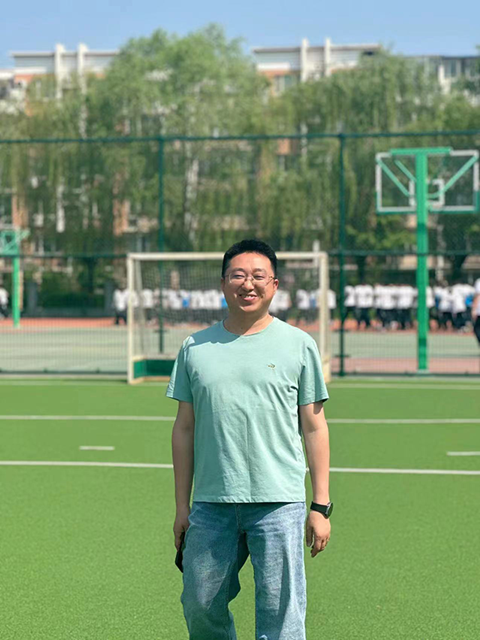 南校高一新教师_杜德强工作照.png