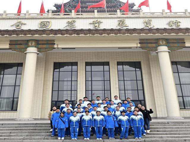 初二5班_1 (2).jpg