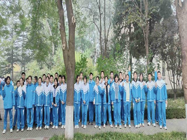 初二6班_1 (2).jpg