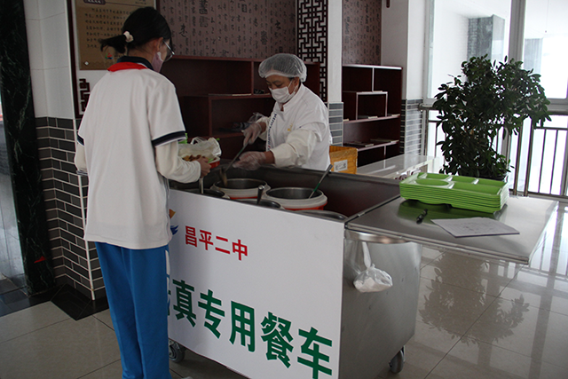 图片-“餐”与管理--“味”爱同行——回龙观校区组织膳食委员会家委会校园开放日活动_6.png