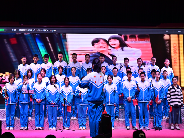 初二合唱比赛图片_8.png