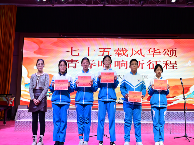 初二合唱比赛图片_29.png