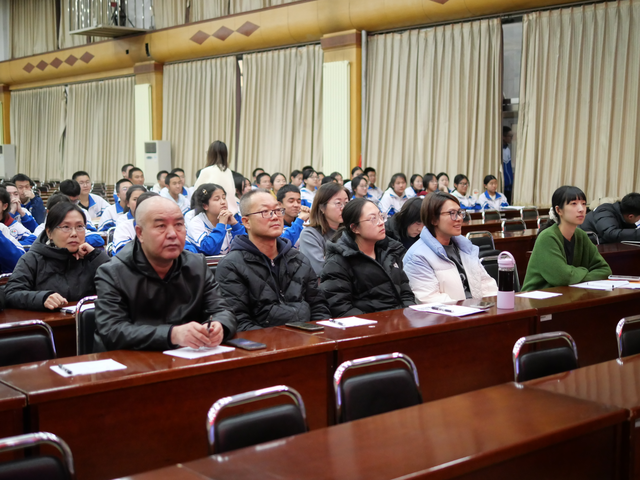 高一合唱比赛图片_图片3.png