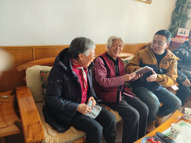 慰问照片_23.png