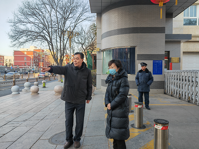 照片-精细落实安全举措 筑牢校园“防护网”——昌平二中全面开展新学期各项安全准备工作_40.png