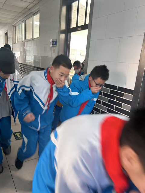 4春之起航上传_消防演习_4.png