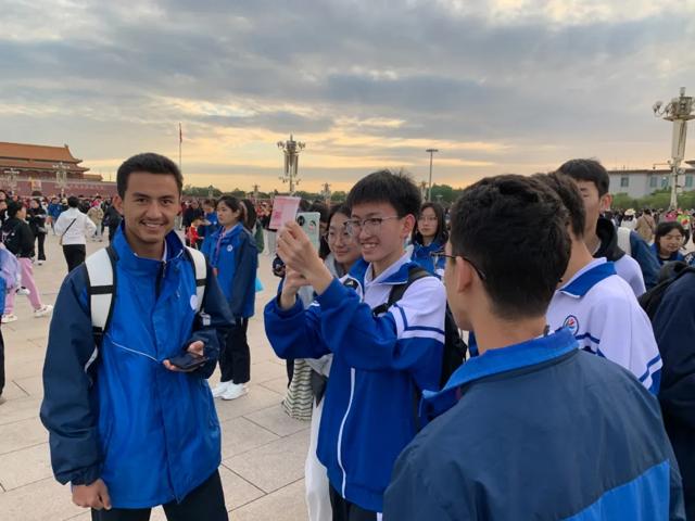 高一新疆班研学2025年上传_20250426_205322_021.jpg