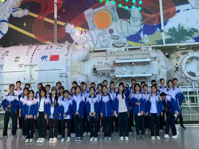 高一新疆班研学2025年上传_20250426_205322_015.jpg