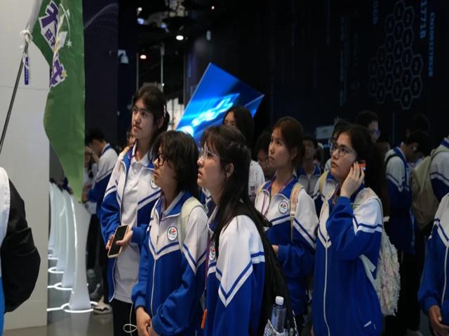 高一新疆班研学2025年上传_20250426_205322_003.jpg