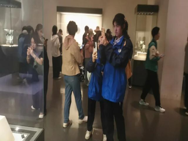 高一新疆班研学2025年上传_20250426_205322_030.jpg