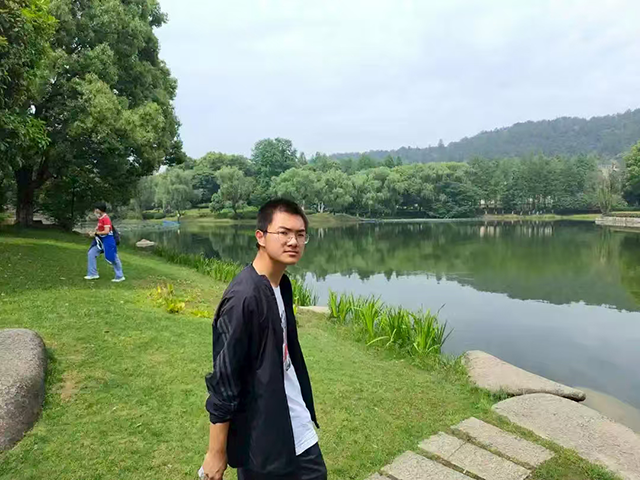 2025年高考单科状元+学法分享_2025年高考单科状元+学法分享_历史+王明昊.png