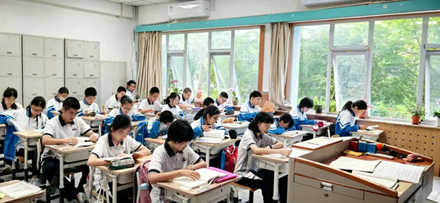 高分学子二中成长记_20250719_142857_027.png