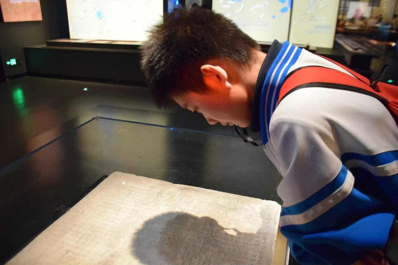 博物馆图片两张-10