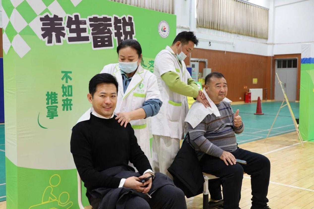 97664b2dad0743ee27cc137076315e61