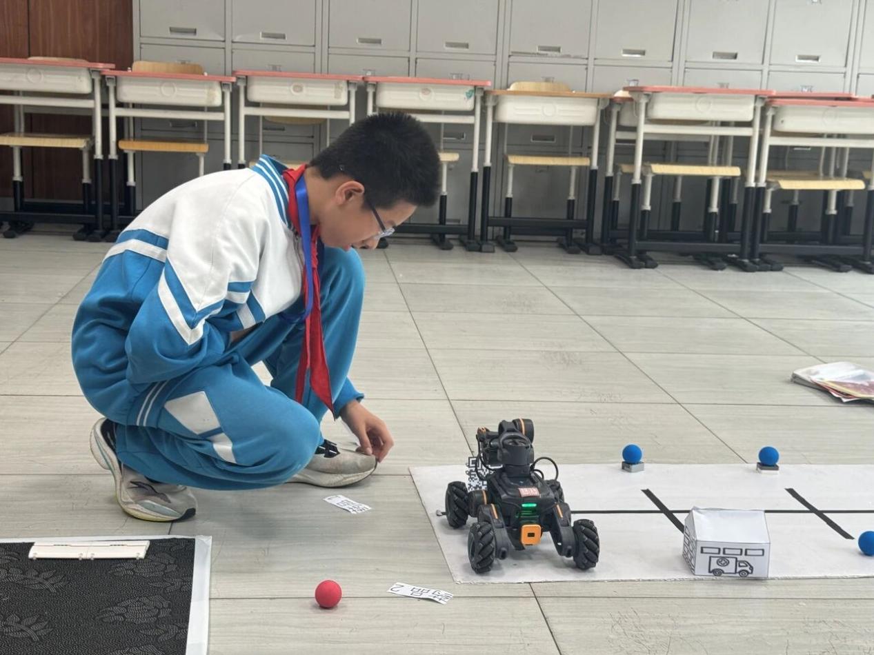 ebb1a13b5d25e6a676b60ea60356e162